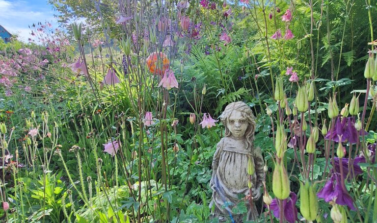 Vielfalt in Anitas Garten | © Schrempf Nadine