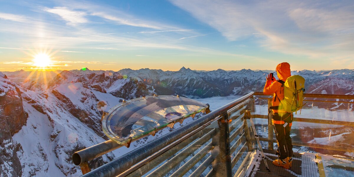 Ausblicksplattform am Dachstein Sonnenaufgang | © Renè Eduard Perhab