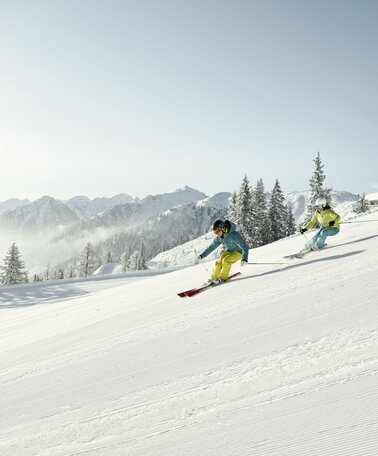 Skifahrgenuss auf der 4-Berge-Skischaukel | © Peter Burgstaller