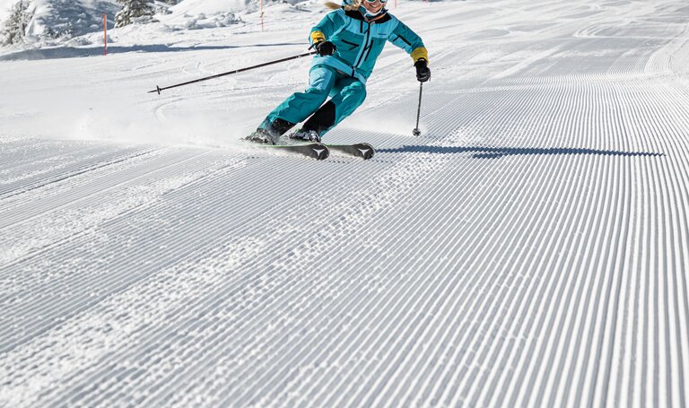 Skifahrerin auf der Reiteralm | © Mirja Geh