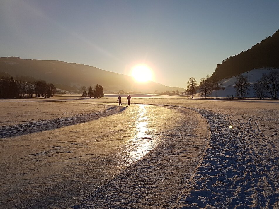 Eislaufen & Eisstockschießen am Putterersee - Impression #1
