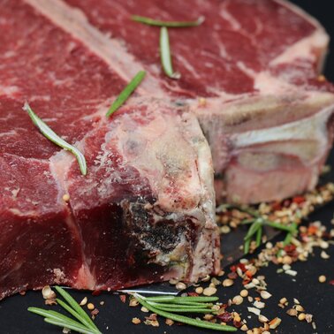 Rindfleisch vom Angusrind | © Pixabay tomwieden