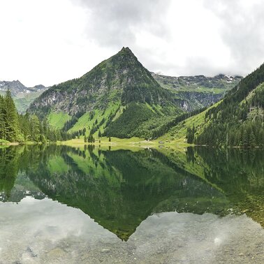 Panoramafoto vom Schwarzensee