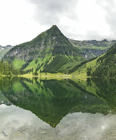 Panoramafoto vom Schwarzensee