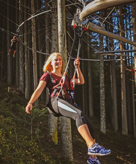 Kind auf der Flyline. | © Erlebnis Rittisberg