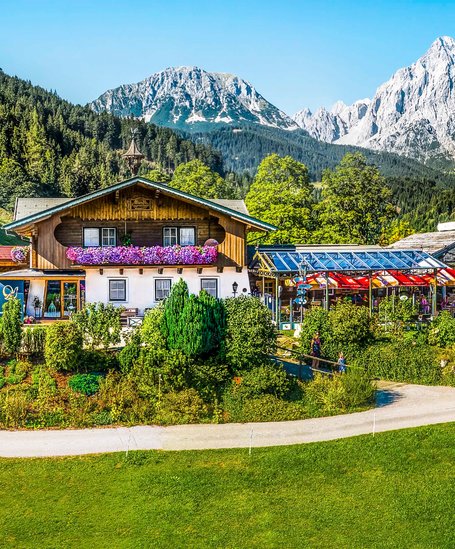 Außensansicht des Mandlbergguts | © Air Media