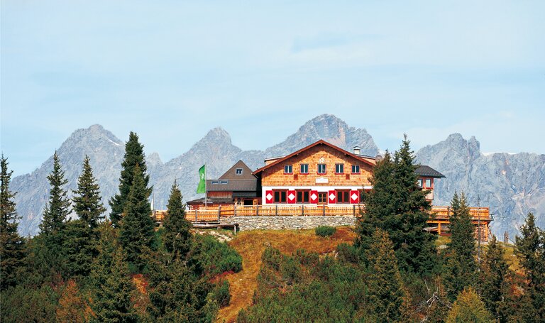 Panormablick auf die Hochwurzenhütte | © Archiv Hochwurzenhütte