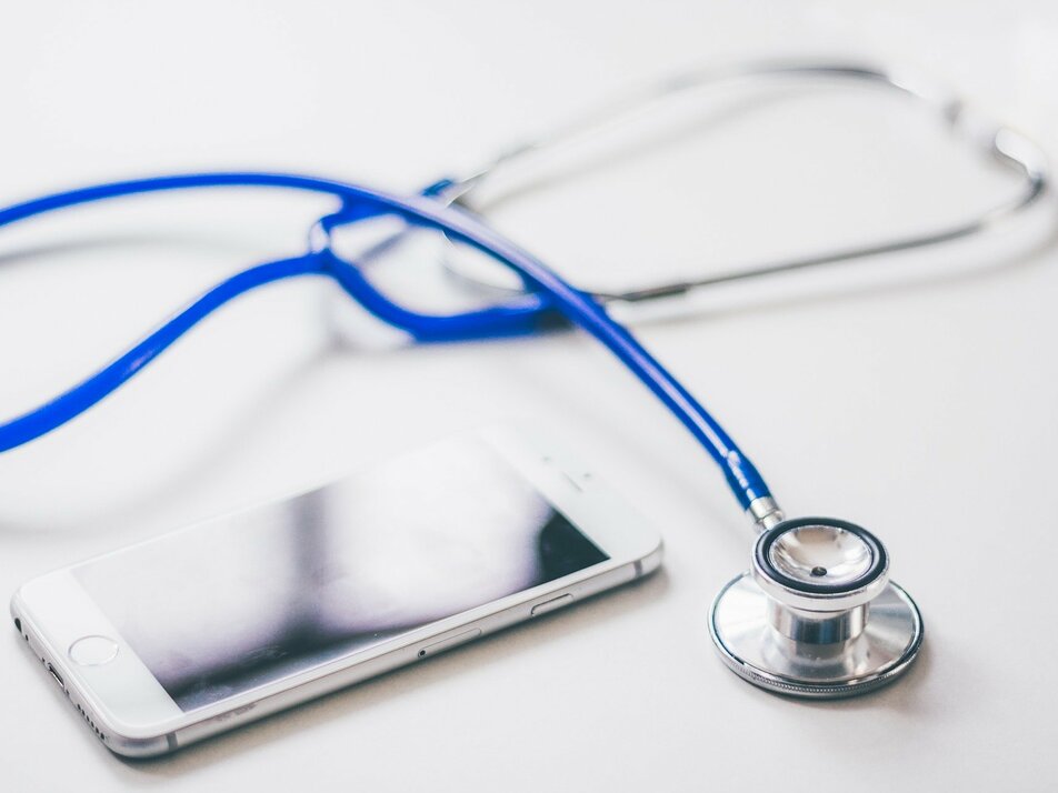 Contact healthcare - Impression #1 | © Symbolfoto