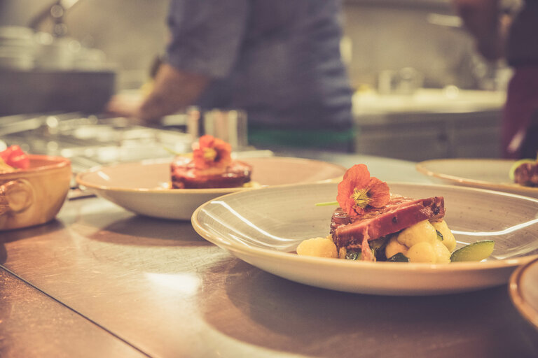 Hotel Annelies - Imprese #2.17 | © Caro Lang