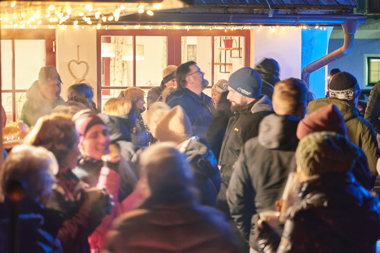 Advent market at Café Kaffeerina  - Imprese #2.6 | © Bernd Wimmer