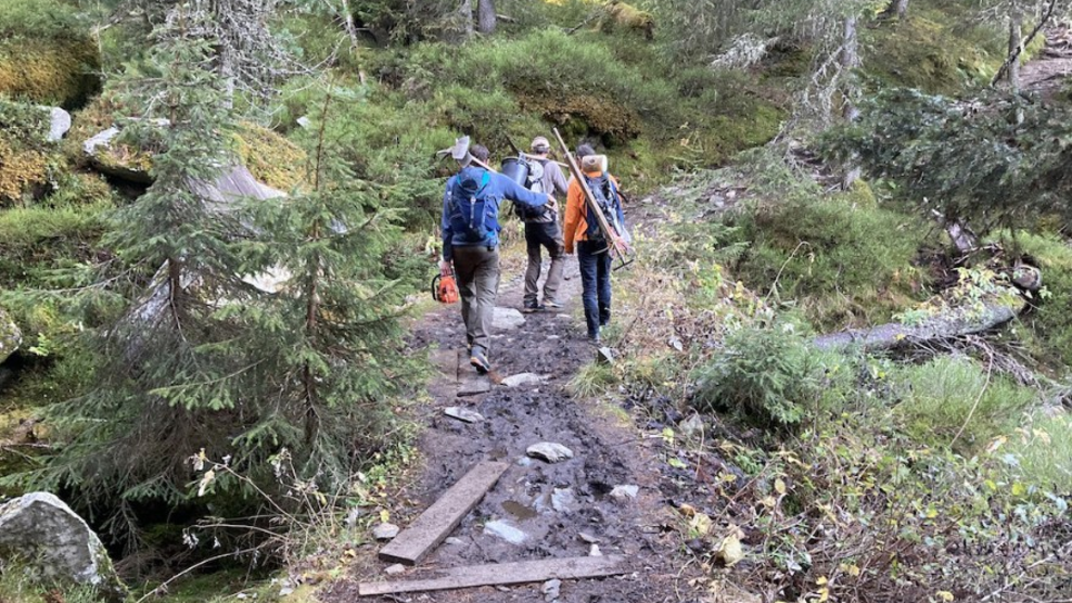 Arbeiter beim sanieren des Wanderwegs #60 | © Christian Leimberger 