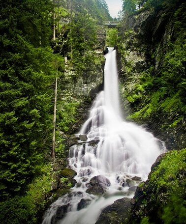 Water themed hiking path | © Andy Kechenmeister