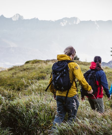 Wandergruppe in der Region Schladming-Dachstein | © Österreich Werbung, Sebastian Stiphout