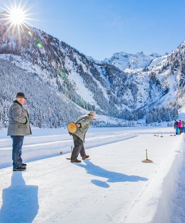 Eisstockschießen im Ennstal | © René Eduard Perhab