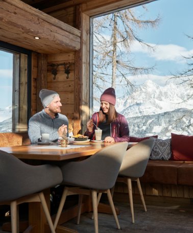 Einkehr in der Skihütte | © Peter Burgstaller