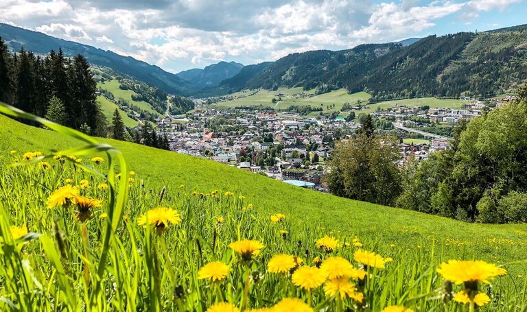 Blick auf Schladming, Planai 50er Weg | © Bibiana Schweighofer