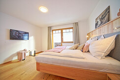 Schlafzimmer 2 OG