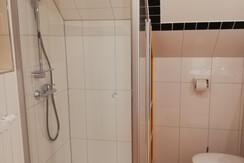 Badezimmer 2-3 Bett (2)