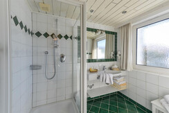 2 Badezimmer