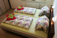 Schlafzimmer 2