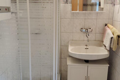 Dusche und WC