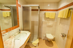 Bad mit Dusche