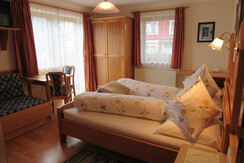 Dreibettzimmer