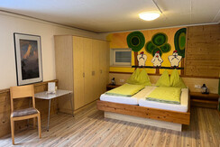 Schlafzimmer Ap.3
