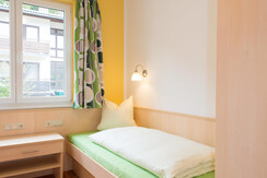 Schlafzimmer 2