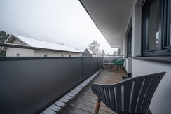 Balkon mit Blick auf die Planai und Hochwurzen