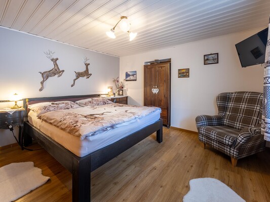 Erstes Zimmer