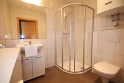 Crystal 2 - Bad mit Dusche und WC