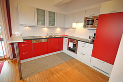 Green - fully equipped kitchen