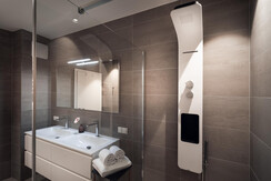 Top 7 - Bad mit Dusche und Doppelwaschtisch