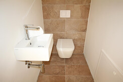 Top 5 - Separate Toilette