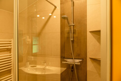 neu renoviertes Badezimmer