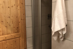 Dusche im Bad
