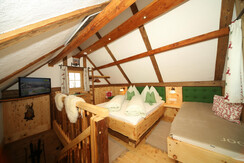 Schlafzimmer aus Zirbenholz