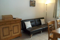 Küche mit Sofa