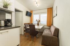 Top 4 kitchen - living area