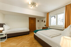 Top 5 Bedroom 2 with single- and double bed