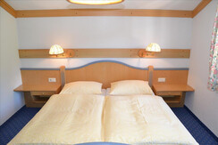 2. Schlafzimmer