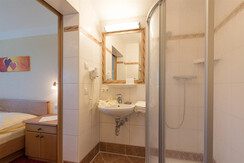 Suite Ennstal Badezimmer Talblick