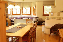 Kitchen table mid floor 3U5A7534