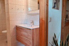 Chillhaus Pear Mountain - WC