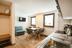 Club House Top 2 - View to the dining area