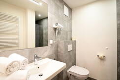 Club House Top 2 - Bathroom with shower