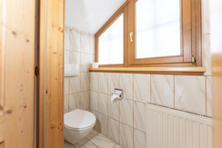 Top 4 Bathroom 2