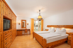 Top 16 bedroom 1
