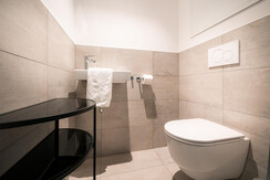 separates WC